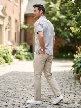 RW&CO Modern Men’s Straight-Fit Light Khaki size 34 casual golf work pants
